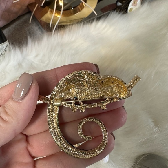 Brand NEW GOLD BACKED COLOR BLOCK RHINESTONES CHAMELEON BROOCH PENDANT - Picture 5 of 5